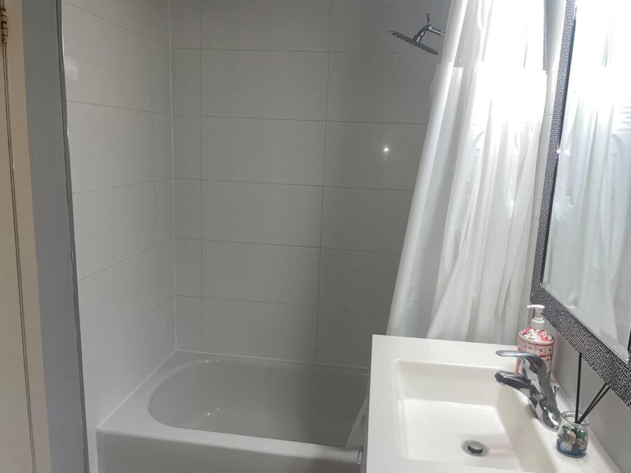 Harmony Home Near University Of واترلو المظهر الخارجي الصورة